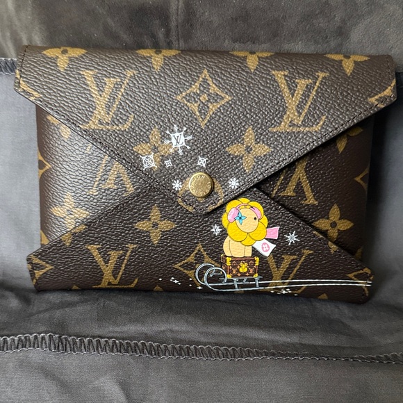 Louis Vuitton Handbags - Authentic Louis Vuitton 2023 Christmas animation kirigami (medium)